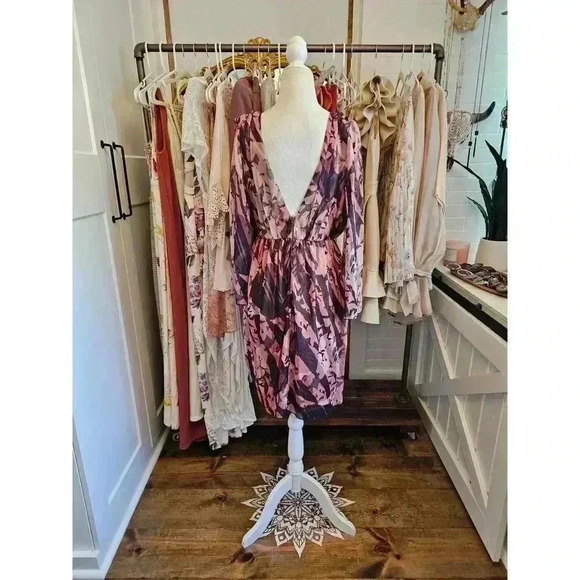 Alice + Olivia Women's L Conry Silk Bell Sleeve Gossip Girl Mini Dress - Picture 1 of 10